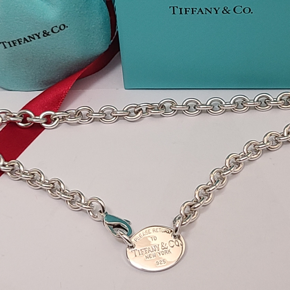 AUTHENTIC Tiffany oval Tag necklace